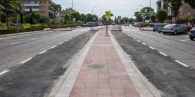 Más zonas de aparcamiento y espacio para el paso de vehículos en la calle Miguel Ángel Cantero Olilva