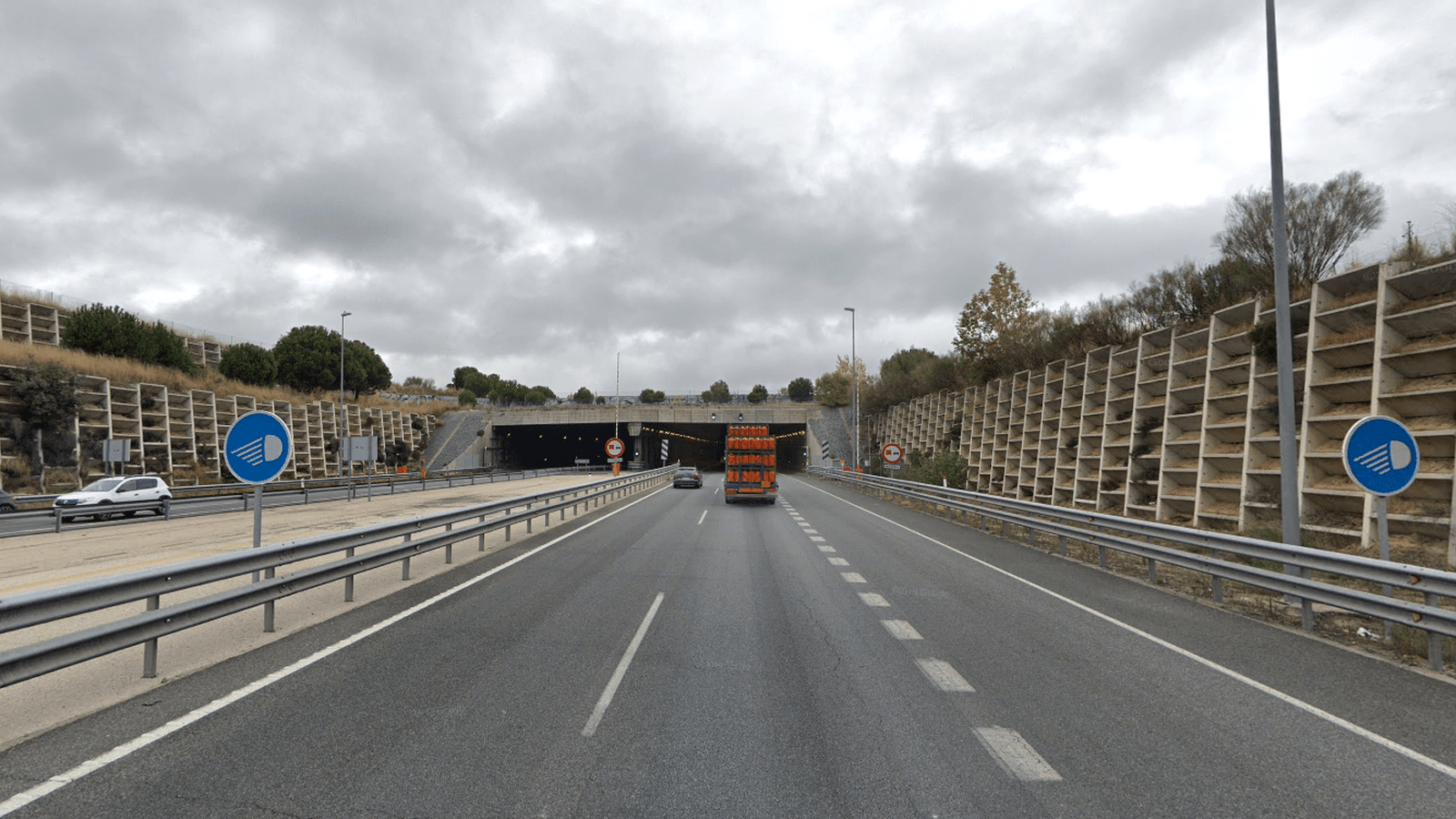 Úbeda critica el pacto de El Prat y exige a la ministra de Transportes el tercer carril en la M-50