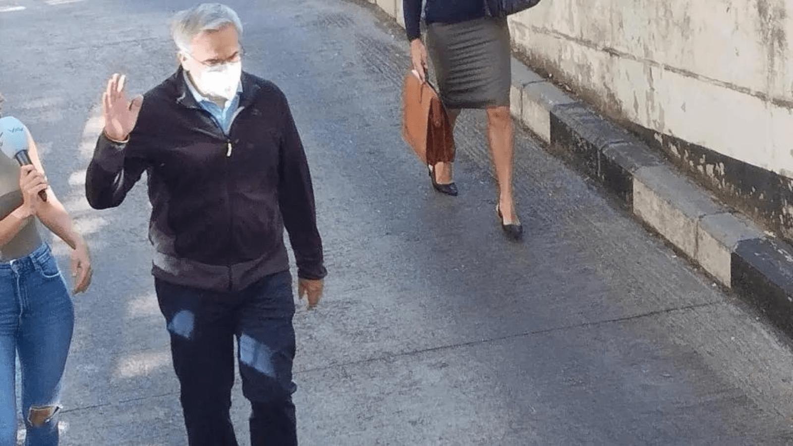 El profesor de Boadilla que grabó a alumnas en su despacho se niega a declarar El profesor de Boadilla que grabó a alumnas en su despacho se niega a declarar