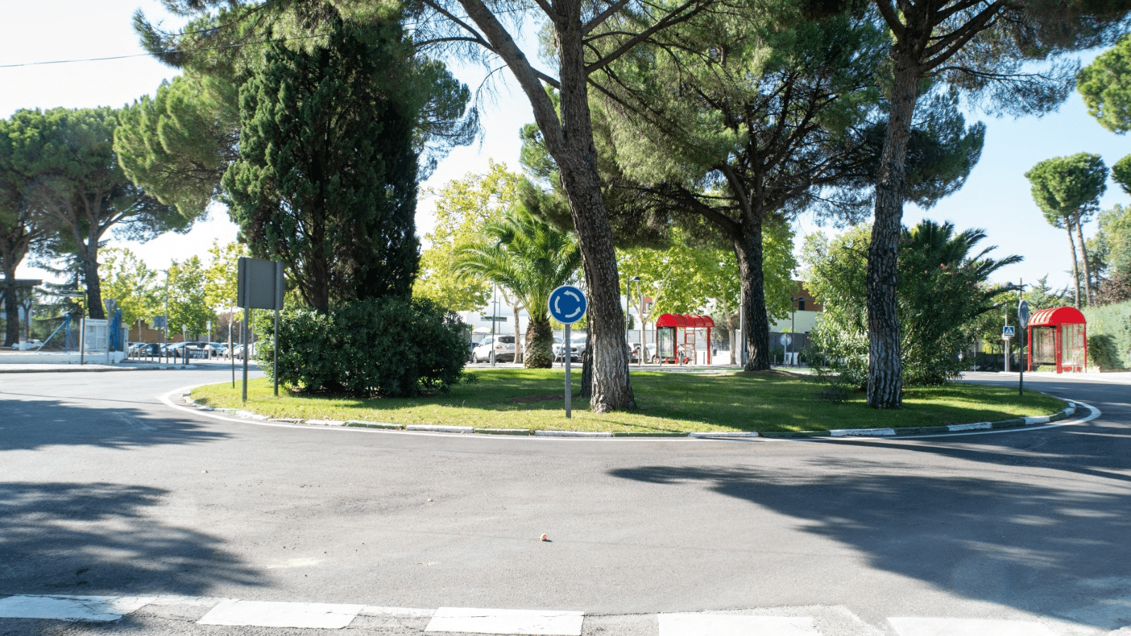 Termina la construcción de la glorieta que une Bonanza y Valdecabañas