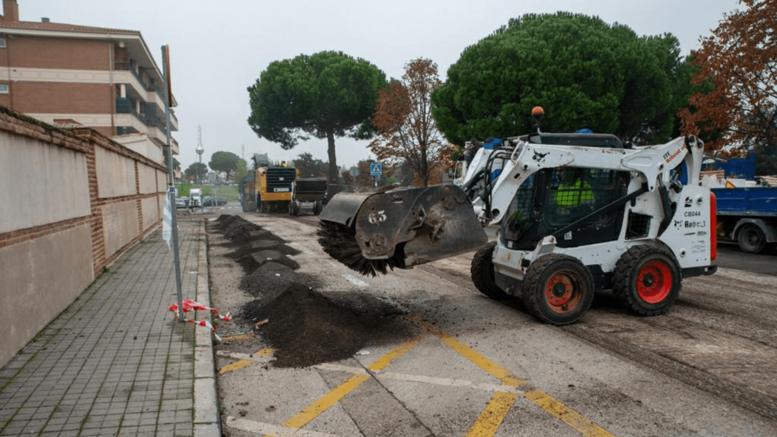 El Ayuntamiento comienza la 'operación asfalto' en la que se cubrirán casi 29.000 m2
