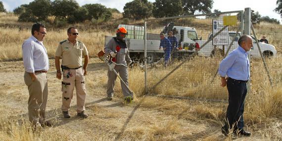 Terminan las tareas de desbroce y limpieza de las parcelas municipales en Boadilla Terminan las tareas de desbroce y limpieza de las parcelas municipales en Boadilla