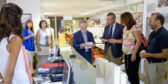 Más de 200 personas que colaboran con el Punto de Información del Voluntariado de Boadilla Más de 200 personas que colaboran con el Punto de Información del Voluntariado de Boadilla
