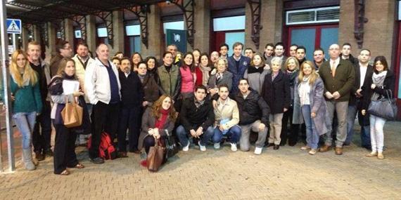 Terol y un grupo de afiliados del PP sufren la ira de una minoría nacionalista en Manresa Terol y un grupo de afiliados del PP sufren la ira de una minoría nacionalista en Manresa