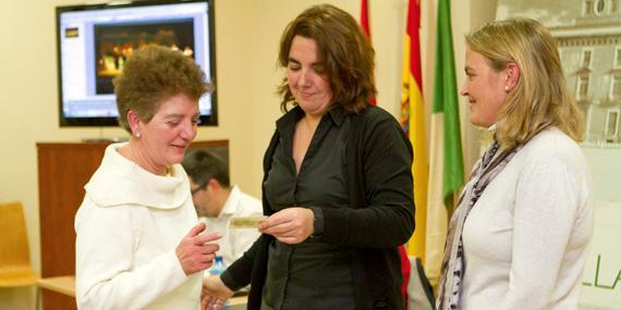 Boadilla reconoce la labor de los discapacitados y de los voluntarios que colaboran con ellos Boadilla reconoce la labor de los discapacitados y de los voluntarios que colaboran con ellos