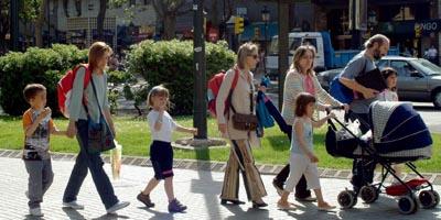 El PSOE denuncia discriminación en las familias monoparentales El PSOE denuncia discriminación en las familias monoparentales