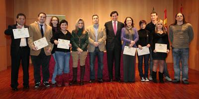El alcalde clausura los cursos del Servicio Regional de Empleo El alcalde clausura los cursos del Servicio Regional de Empleo