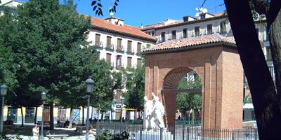 Una visita por Madrid y los títeres 'Sueños de Piedra' durante el fin de semana