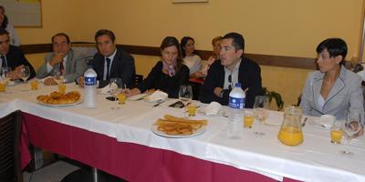 El alcalde se reúne con los empresarios de Prado del Espino 