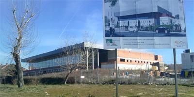 El PSOE denuncia la mala gestión de las obras del centro deportivo cubierto de Boadilla