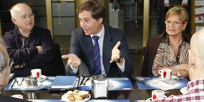 Terol continúa con las visitas para conocer las necesidades de los vecinos Terol continúa con las visitas para conocer las necesidades de los vecinos