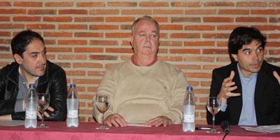 La plataforma punto y aparte reúne a un grupo de vecinos de Boadilla en apoyo a Pablo Nieto La plataforma punto y aparte reúne a un grupo de vecinos de Boadilla en apoyo a Pablo Nieto