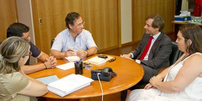 Terol se reúne con los empresarios y comerciantes de Boadilla Terol se reúne con los empresarios y comerciantes de Boadilla