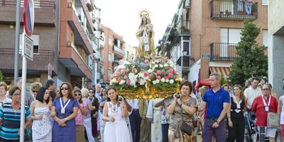 La Virgen del Carmen recibe el homenaje de su Hermandad La Virgen del Carmen recibe el homenaje de su Hermandad