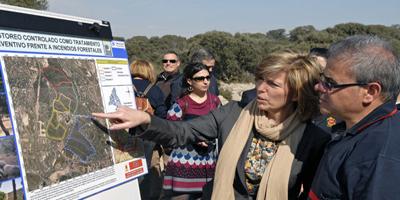 Antonio González Terol y Regina Plañiol visitan una nueva explotación en el proyecto contra Incendios Forestales