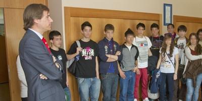 Alumnos del Colegio Casvi visitan el Ayuntamiento para conocer el funcionamiento Alumnos del Colegio Casvi visitan el Ayuntamiento para conocer el funcionamiento