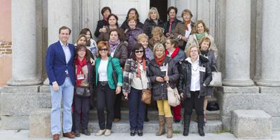 Exalumnas de Auxilio Social se reencuentran en el Palacio del Infante D. Luis, su antigua residencia Exalumnas de Auxilio Social se reencuentran en el Palacio del Infante D. Luis, su antigua residencia
