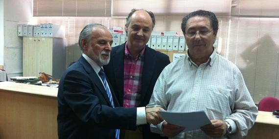 El Adjunto al Defensor del Menor felicita al Ayuntamiento por su convocatoria de ayudas a la familia El Adjunto al Defensor del Menor felicita al Ayuntamiento por su convocatoria de ayudas a la familia