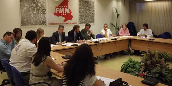 Terol preside la reunión de la Comisión de Cooperación, Inmigración y Asuntos Europeos de la Federación de Municipios