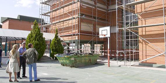 Boadilla invierte 218.000 euros en el mantenimiento y mejora de los Centros Escolares Públicos Boadilla invierte 218.000 euros en el mantenimiento y mejora de los Centros Escolares Públicos