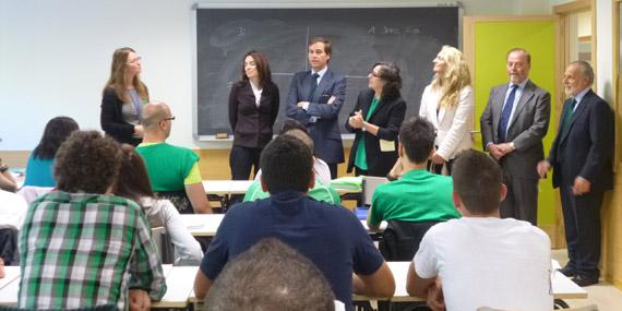 El IES Profesor Máximo Trueba inicia el curso con 9 aulas nuevas que permiten incorporar a otros 270 alumnos El IES Profesor Máximo Trueba inicia el curso con 9 aulas nuevas que permiten incorporar a otros 270 alumnos