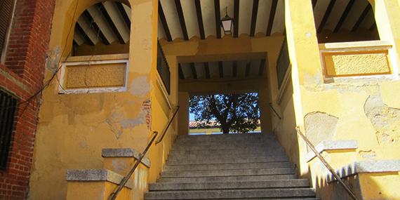 El Partido Socialista de Boadilla exige una "urgente rehabilitación" de la Plaza de la Villa El Partido Socialista de Boadilla exige una "urgente rehabilitación" de la Plaza de la Villa