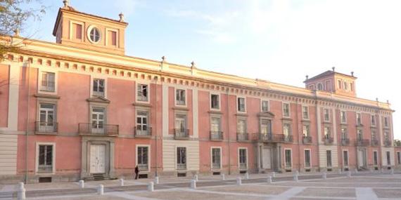 Aparece un obús de la Guerra Civil en el Palacio del Infante don Luis