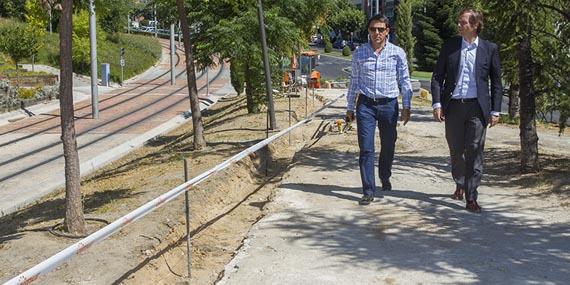 Avanzan las obras de remodelación en el paseo del Ferial  