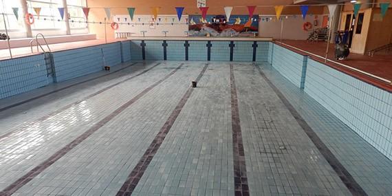 La renovada piscina municipal abre sus puertas La renovada piscina municipal abre sus puertas