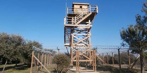 APB denuncia las alambradas de la torreta del Monte Norte de Boadilla APB denuncia las alambradas de la torreta del Monte Norte de Boadilla