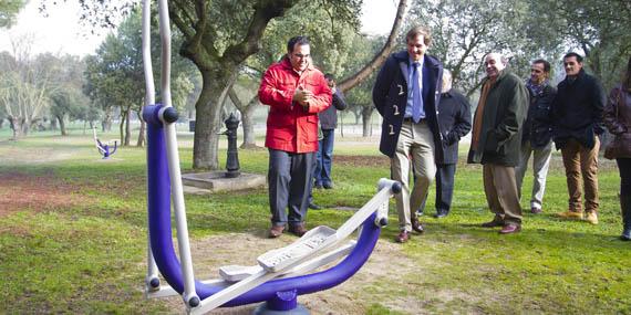 La Urbanización Montepríncipe cuenta con siete nuevos aparatos de gimnasia La Urbanización Montepríncipe cuenta con siete nuevos aparatos de gimnasia