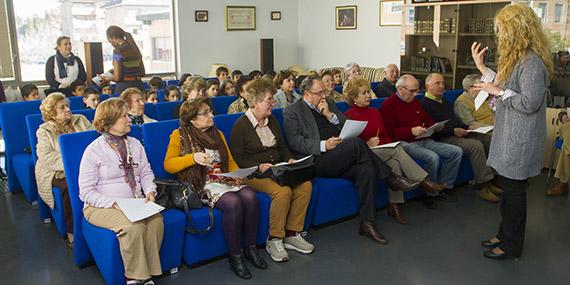Mayores y niños celebran San Valentín en Boadilla Mayores y niños celebran San Valentín en Boadilla