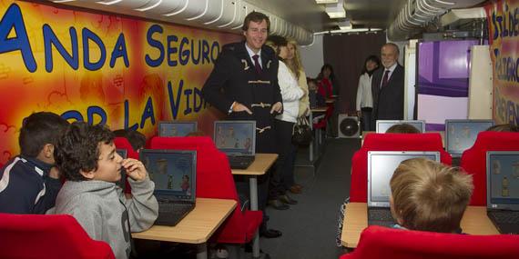 Los pequeños de Boadilla aprenden a 'andar seguros por la vida’ Los pequeños de Boadilla aprenden a 'andar seguros por la vida’