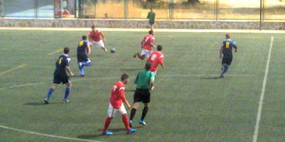 La EFMO toma aire tras ganar al Torrelodones por 2-1 La EFMO toma aire tras ganar al Torrelodones por 2-1