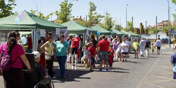 Boadilla del Monte celebra la IV Feria de Asociaciones Boadilla del Monte celebra la IV Feria de Asociaciones