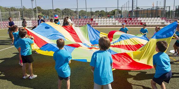 800 niños en las colonias municipales 800 niños en las colonias municipales