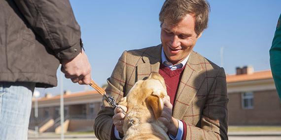 La Fundación ONCE del Perro Guía gradúa a Ulises