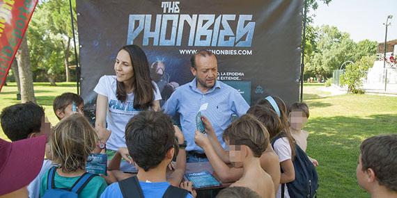 Cómo evitar que los 'phonbies' invadan Boadilla Cómo evitar que los 'phonbies' invadan Boadilla