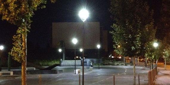 La nueva iluminación LED del aparcamiento del Centro de Empresas ahorrará hasta un 65% de energía La nueva iluminación LED del aparcamiento del Centro de Empresas ahorrará hasta un 65% de energía