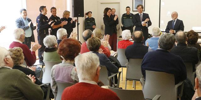 Los mayores de Boadilla aprenden a mejorar su seguridad ciudadana Los mayores de Boadilla aprenden a mejorar su seguridad ciudadana