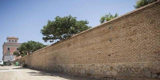 Comienzan las obras de rehabilitación del muro perimetral del Palacio de Boadilla