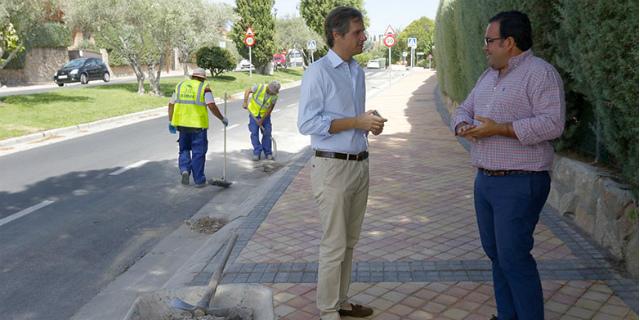 Las obras del nuevo acerado de la Avenida del Monte Olivar acabarán en octubre