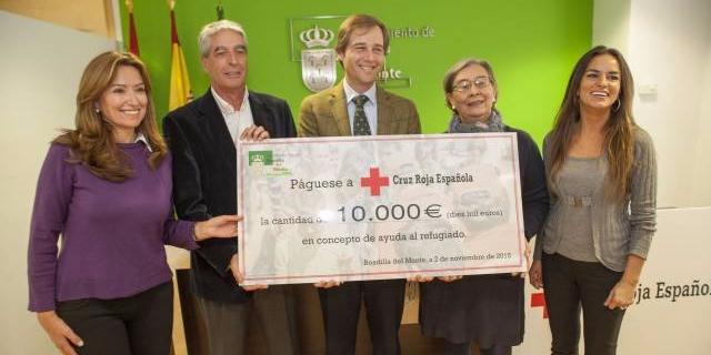 El Ayuntamiento de Boadilla dona 10.000 euros a Cruz Roja para ayudar a los refugiados