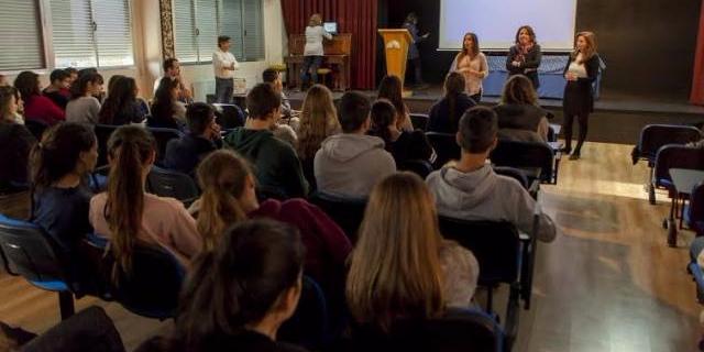 Alumnos de 1º de Bachillerato del Máximo Trueba participan en un proyecto de voluntariado