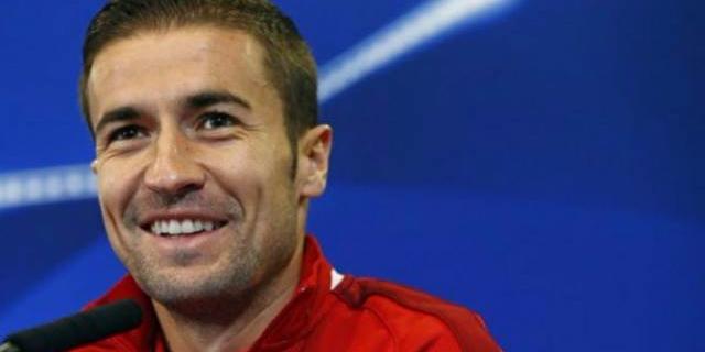 El capitán del Atlético de Madrid suplente en una mesa electoral en Boadilla El capitán del Atlético de Madrid suplente en una mesa electoral en Boadilla