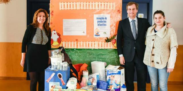 La Escuela Infantil Tákara entrega los productos recaudados en una campaña solidaria La Escuela Infantil Tákara entrega los productos recaudados en una campaña solidaria