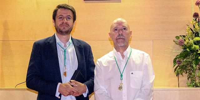 APB acusa a la Consejería de Educación de obligar a los escolares a comprarse folios y ésta lo niega APB acusa a la Consejería de Educación de obligar a los escolares a comprarse folios y ésta lo niega