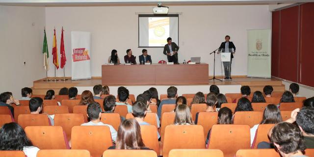 Vuelven las jornadas “Empléate este verano” para los jóvenes de Boadilla Vuelven las jornadas “Empléate este verano” para los jóvenes de Boadilla