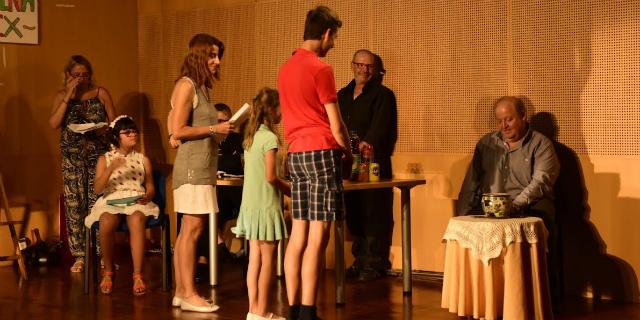 Los alumnos con diversidad funcional representaron ‘Cuéntame cómo pasó’ para cerrar el curso Los alumnos con diversidad funcional representaron ‘Cuéntame cómo pasó’ para cerrar el curso