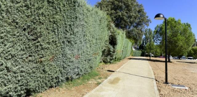 Nueva senda peatonal que conecta la avenida Valdepastores con el aparcamiento de Isla San Martín